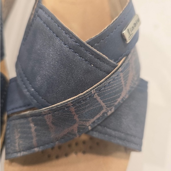 Inblu Woman’s Blue FAITFUL Sandal Size 7.5 Flip Flop Flats Cushioned - Picture 2 of 9